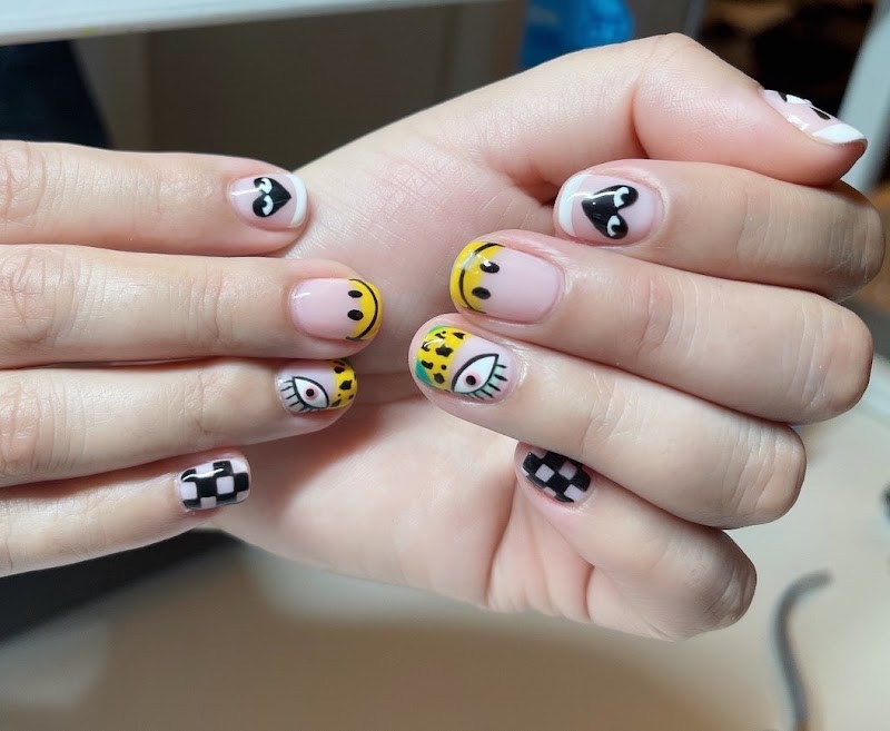 Abstract Nails nail design by Primp & Polish (on Grand Street, Northside)