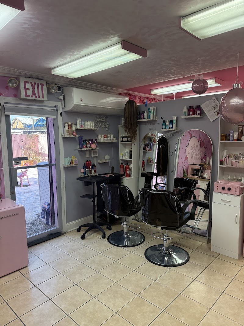 Winter Nails nail design by Ca’s Nail Salon & More in New York