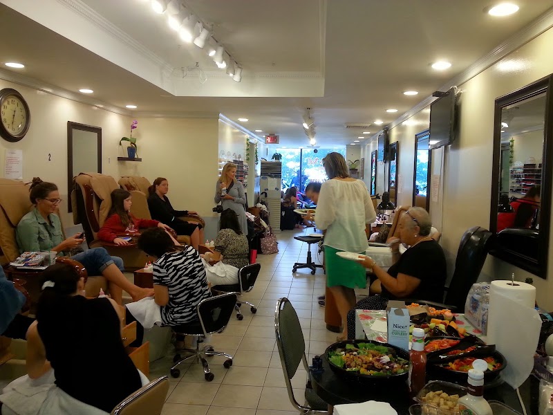 Nail Salon at Lisa's Nail Salon, Inc. in Chicago