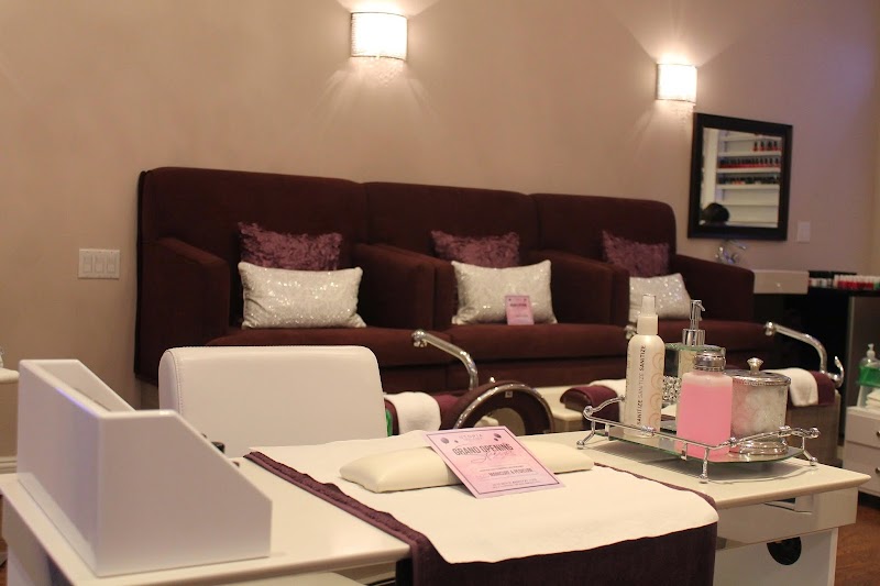 Fall Nails nail design by Utopia Nail & Spa New York in New York