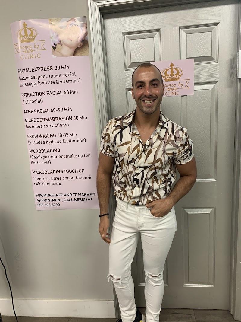 Nail Salon at Wave Beauty Salon in Los Angeles