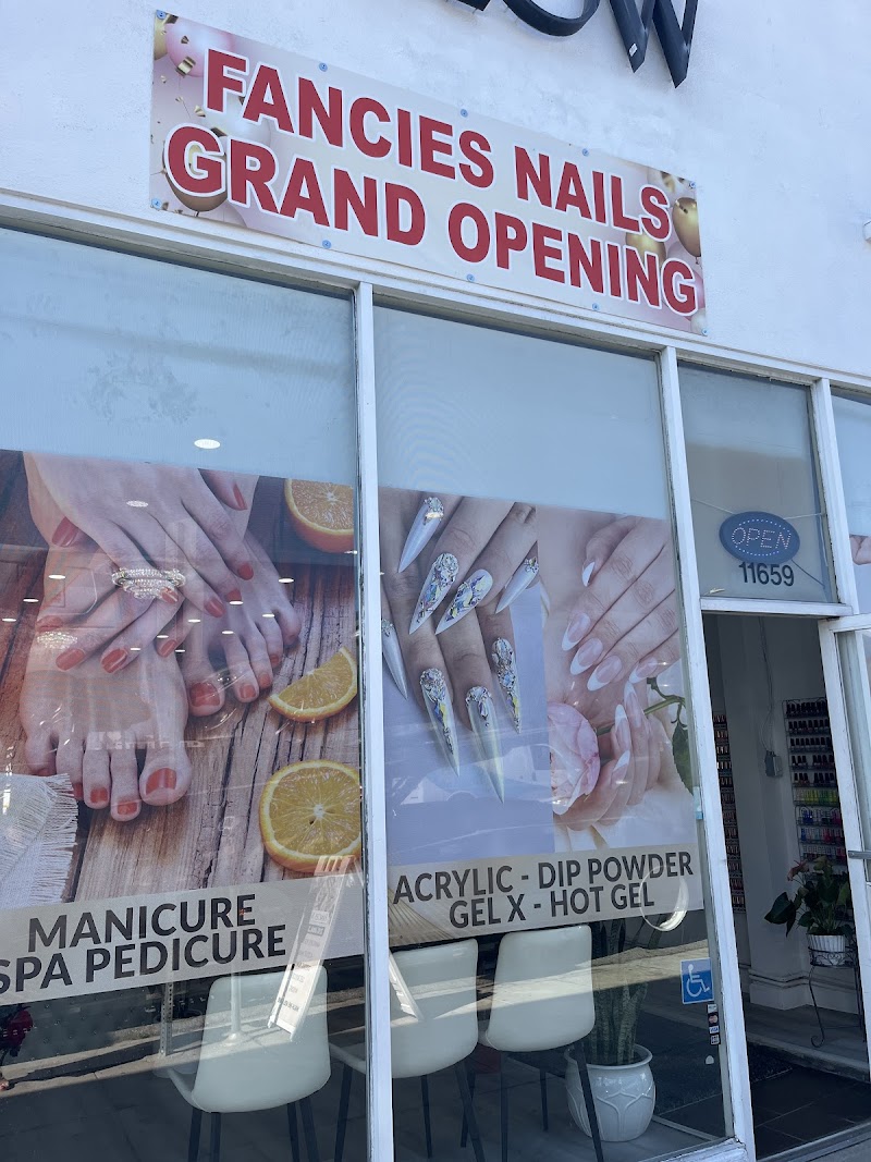 Nail Art at Fancies Nails in Los Angeles