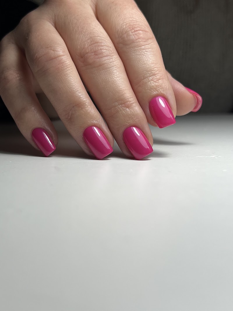 Glossy Nails nail design by Nails Atelier