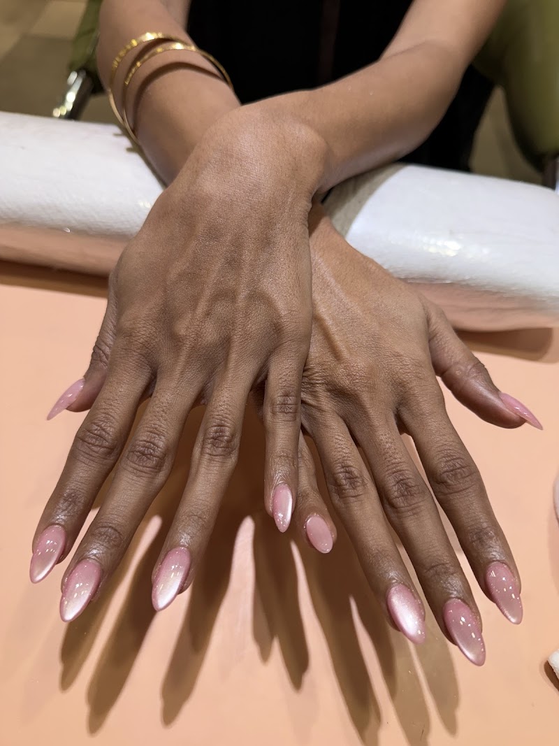 Abstract Nails nail design by V nail