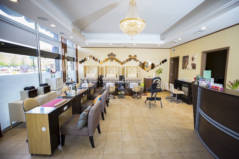 Nail Salon at SPA Avenue in Chicago