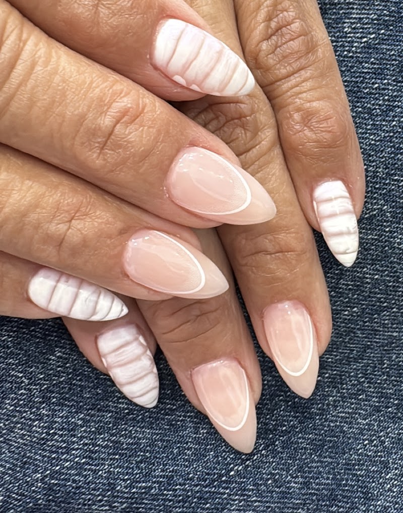 Glossy Nails nail design by yajairanails