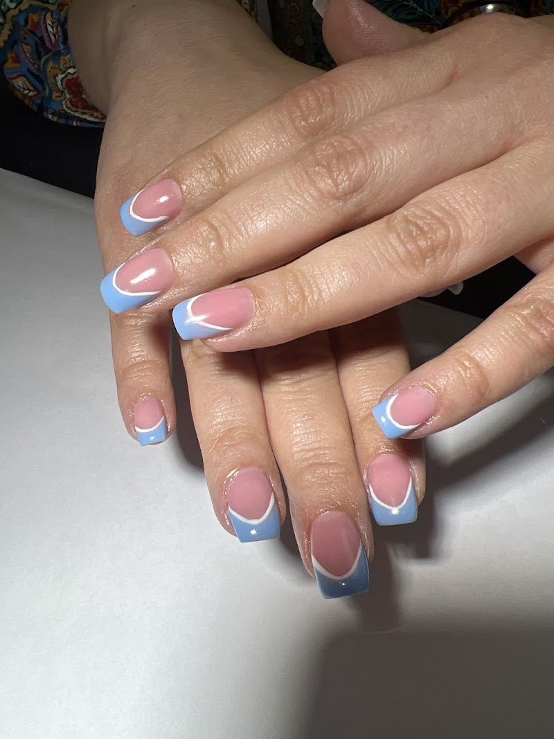 Coastal Nails nail design by Olga's Unisex Salon & Nail Spa in New York