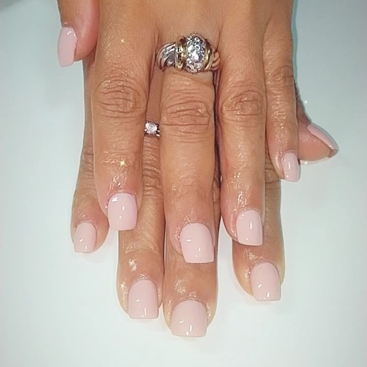 Coastal Nails nail design by Olga's Unisex Salon & Nail Spa in New York