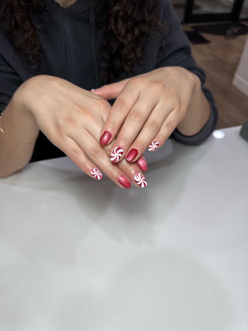 Nail Salon at L.a Nails Studio in Chicago