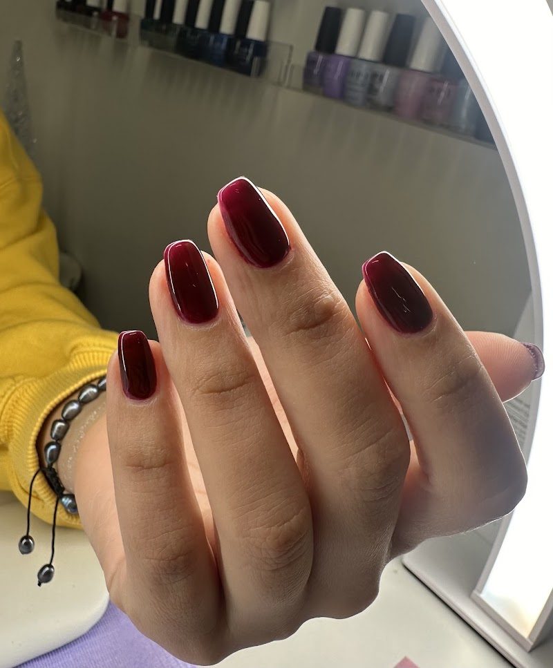 Glossy Nails nail design by BRAND NAILS