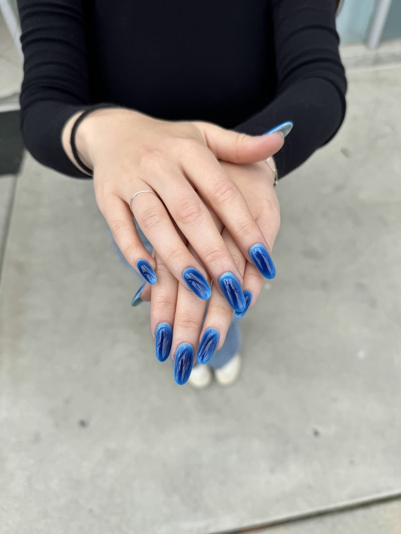 Geometric Nails nail design by Bicolor Nail Studio