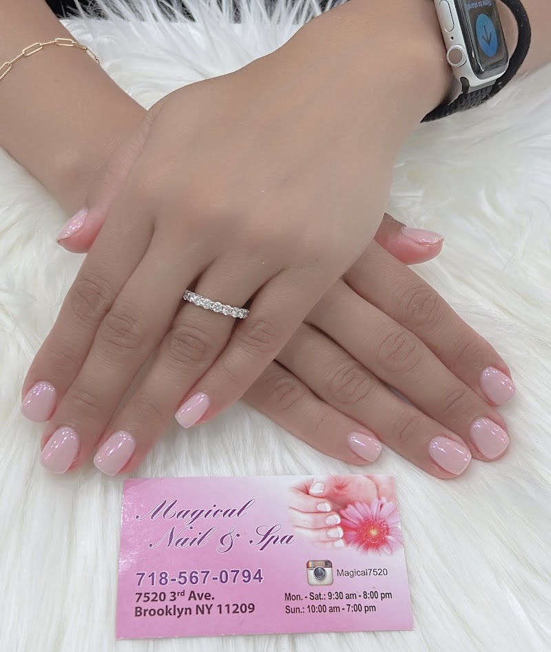 Halloween Nails nail design by New Magical Nail & Spa in New York