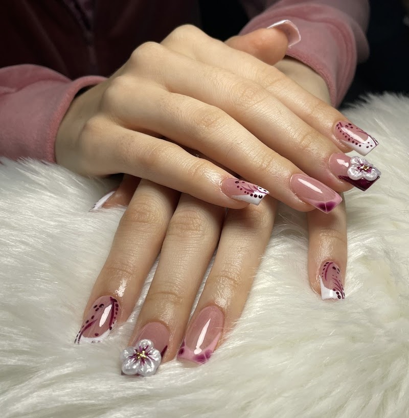 Teotzin Nails - Nail Salon in New York