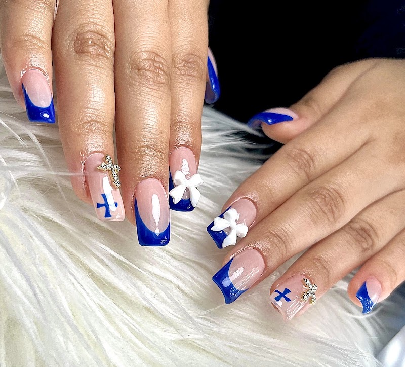 Nail Art at Teotzin Nails in New York
