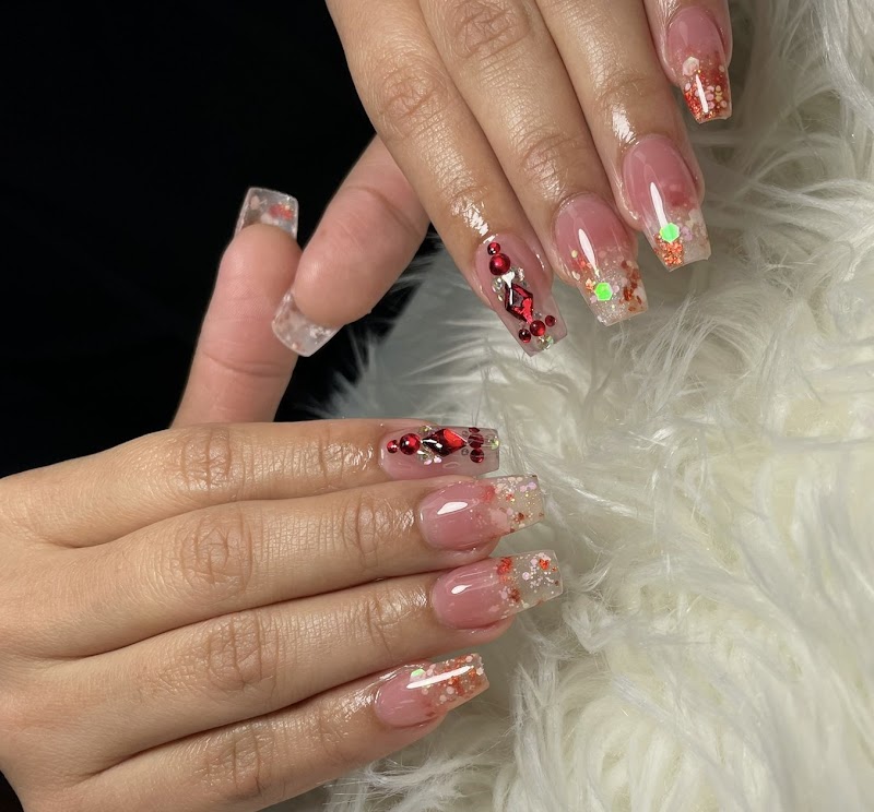 Nail Art at Teotzin Nails in New York