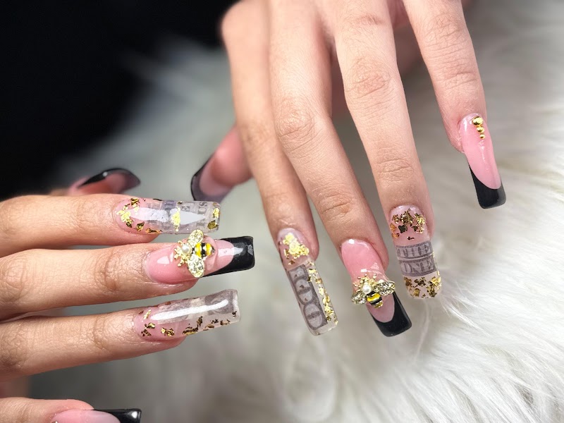 Nail Art at Teotzin Nails in New York