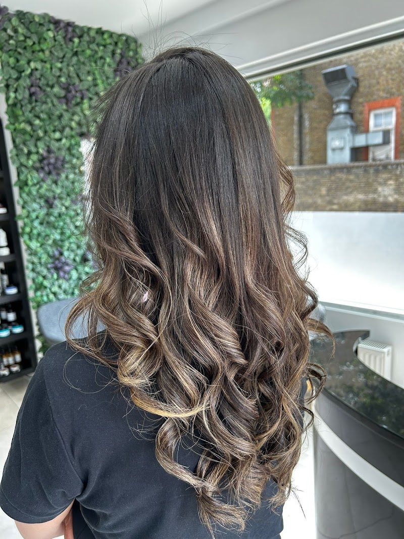 Nail Salon at Leninha Hairdresser in London