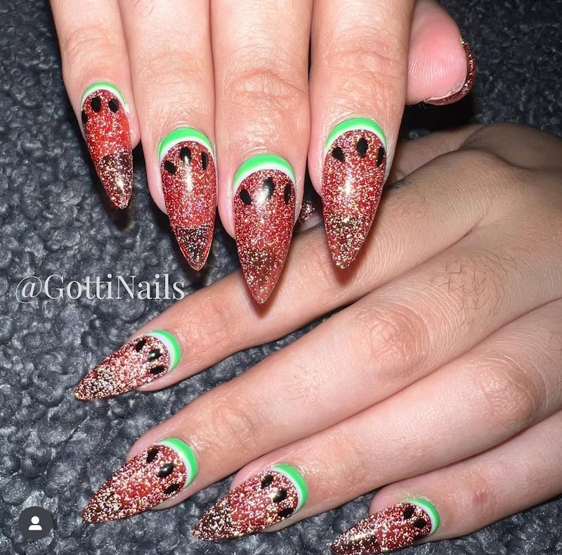 Russian Manicure Miami: Where to Find a Specialist