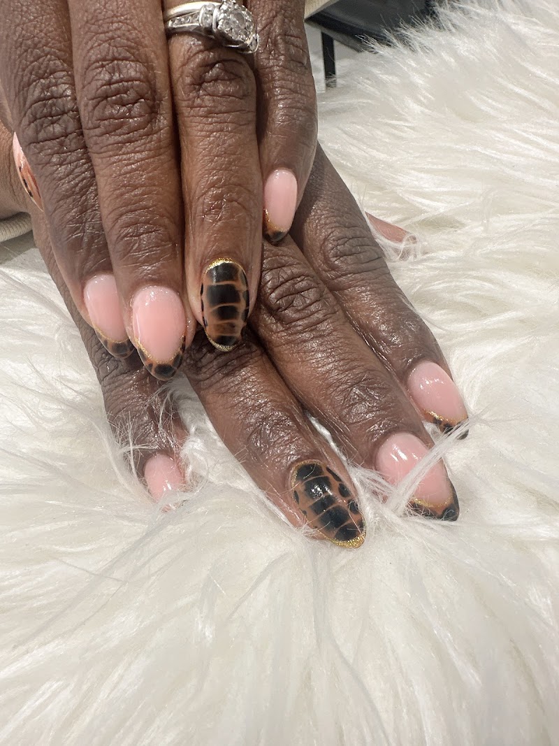 Halloween Nails nail design by Cozy Nails and Beauty spa in New York