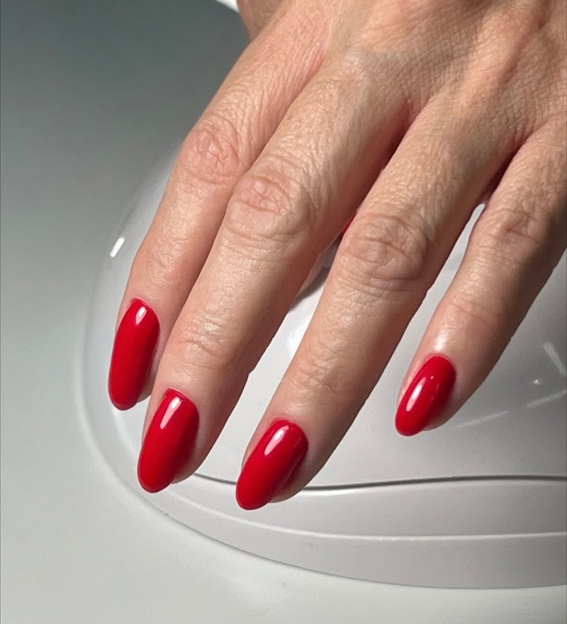Red Nails nail design by MOOD Nail Bar