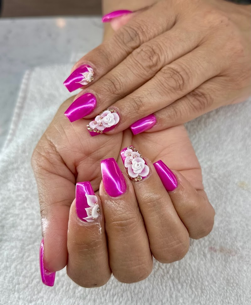 Chrome Nails nail design by RGB Nail Salon in Los Angeles