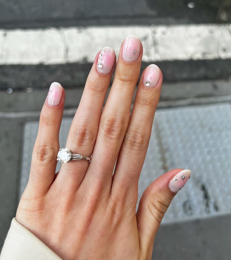 Chrome Nails nail design by Kirei House – Japanese Nail Salon