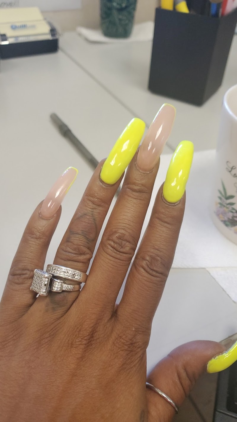 Ombré at Exceptional Pro Nails in New York