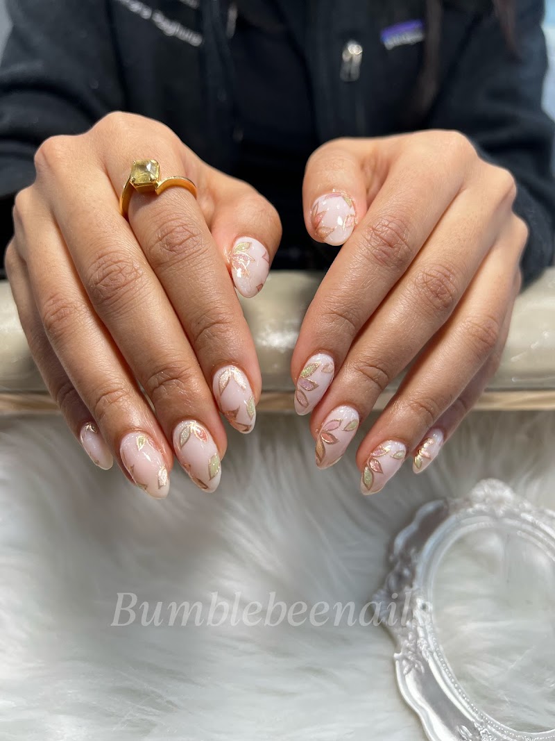 Floral Nails nail design by Bumble bee nails spa inc