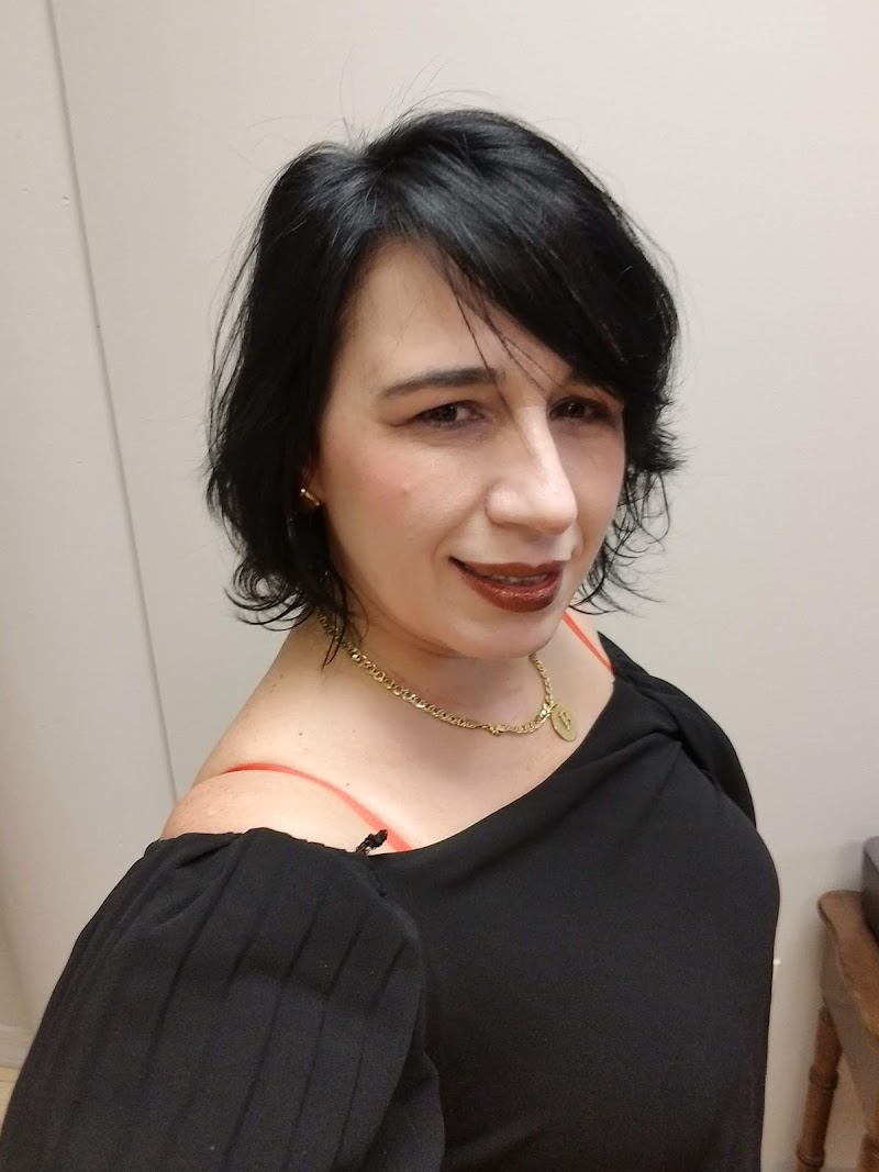 Nail Salon at Bella Mia Salone LLC in Chicago