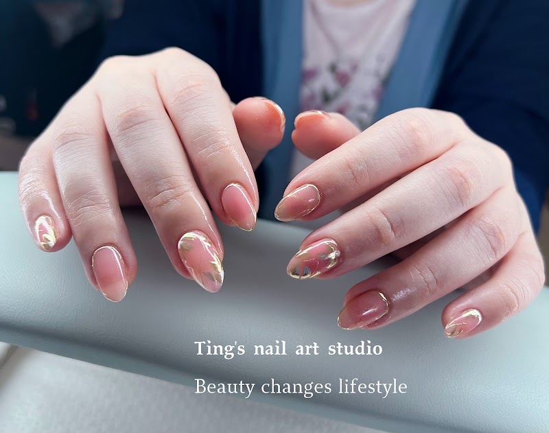 Ombre Nails nail design by Ting’s house call team in Los Angeles