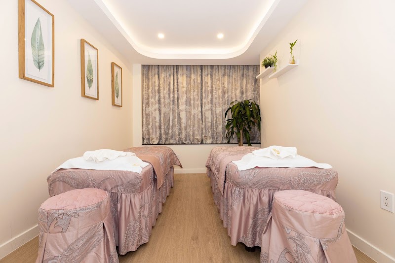 Nail Salon at Bliss Beauty 熙妍-逆龄美容院 in New York