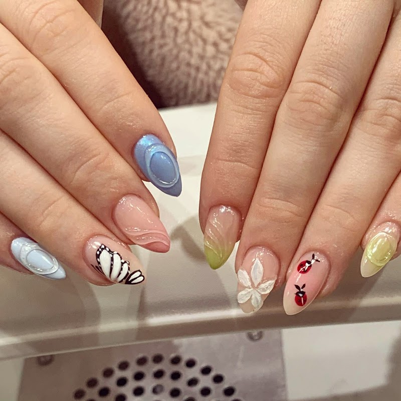 Nail Salons in London