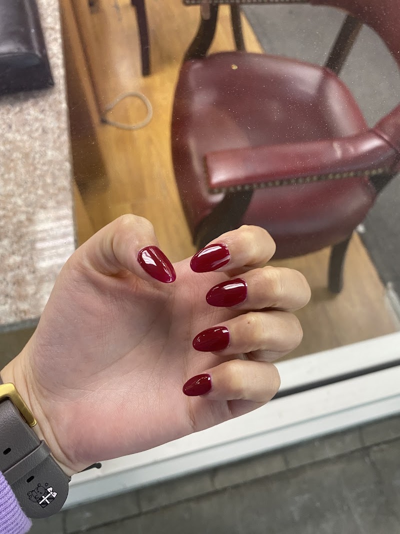 Almond Shape at Lynn's Nail Lounge in Los Angeles