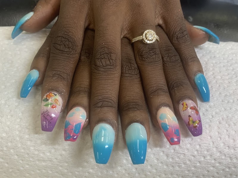 Christmas Nails nail design by Christina Nails in New York