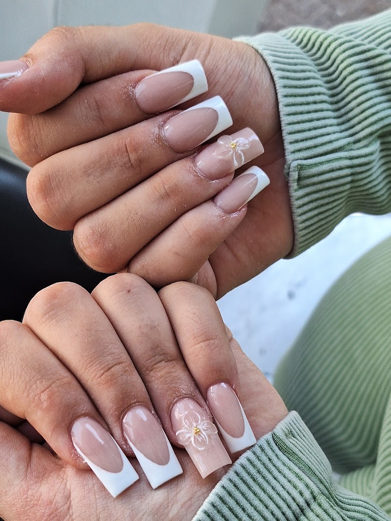 French Tips at Nails 18 in London