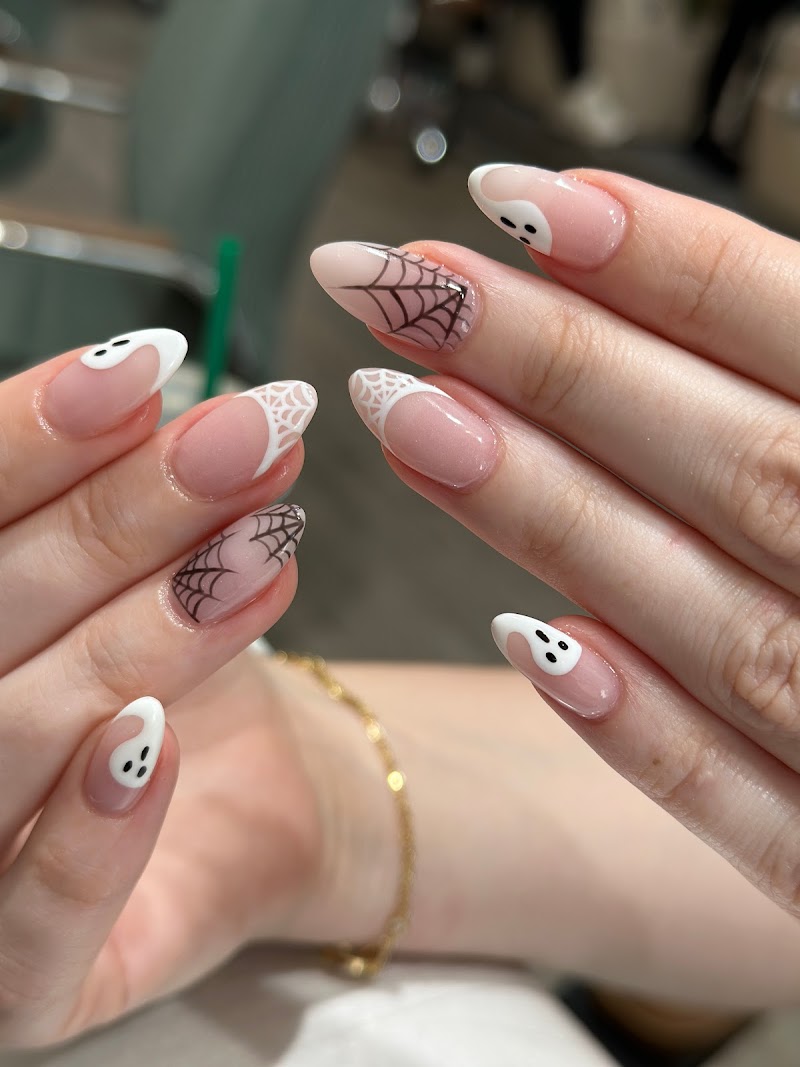 Nail Salon at Fresh M Nail & SPA in New York