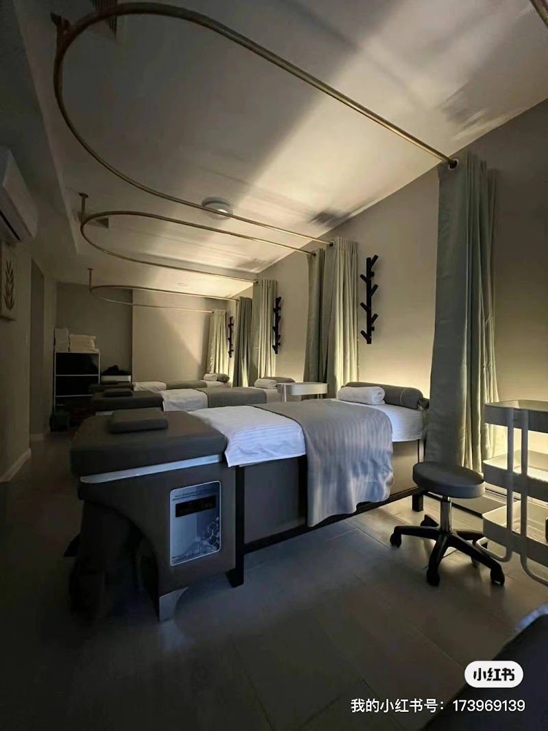 Nail Salon at J-she Massage SPA 碧水缘头疗养生馆 in New York