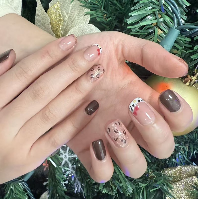 Nail Art at Four Seasons Nail SPA in New York