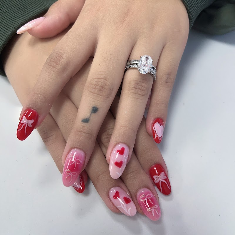 Nail Art at Four Seasons Nail SPA in New York