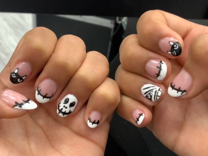 Party Nails nail design by International Nails II in Miami