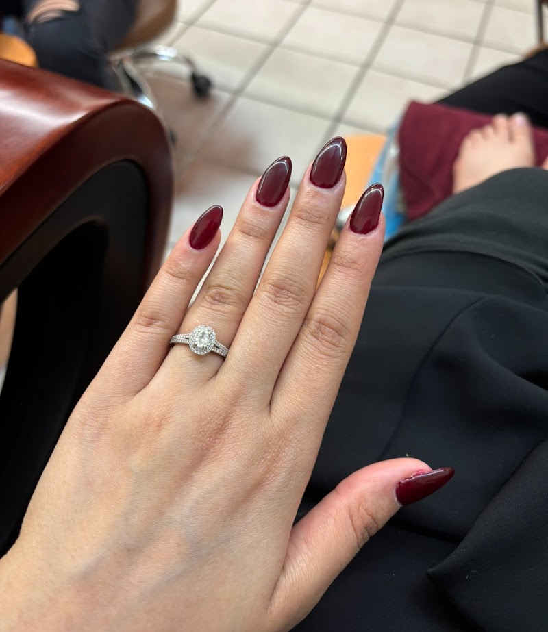 Almond Shape at Vanna Nails & SPA in New York