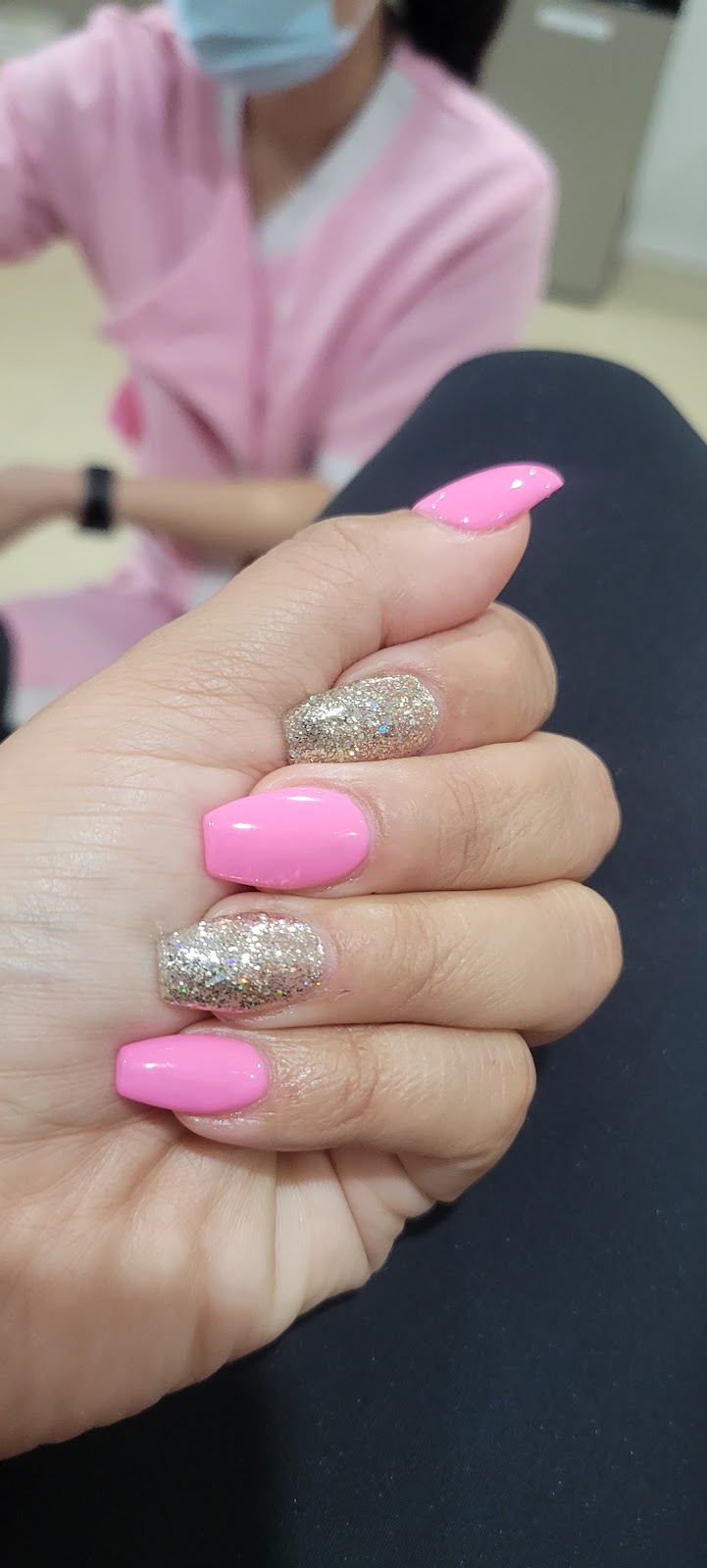 Summer Nails nail design by Helen Nail Spa in New York