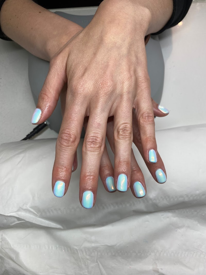 Valentine's Nails nail design by The Little Nail Room in London