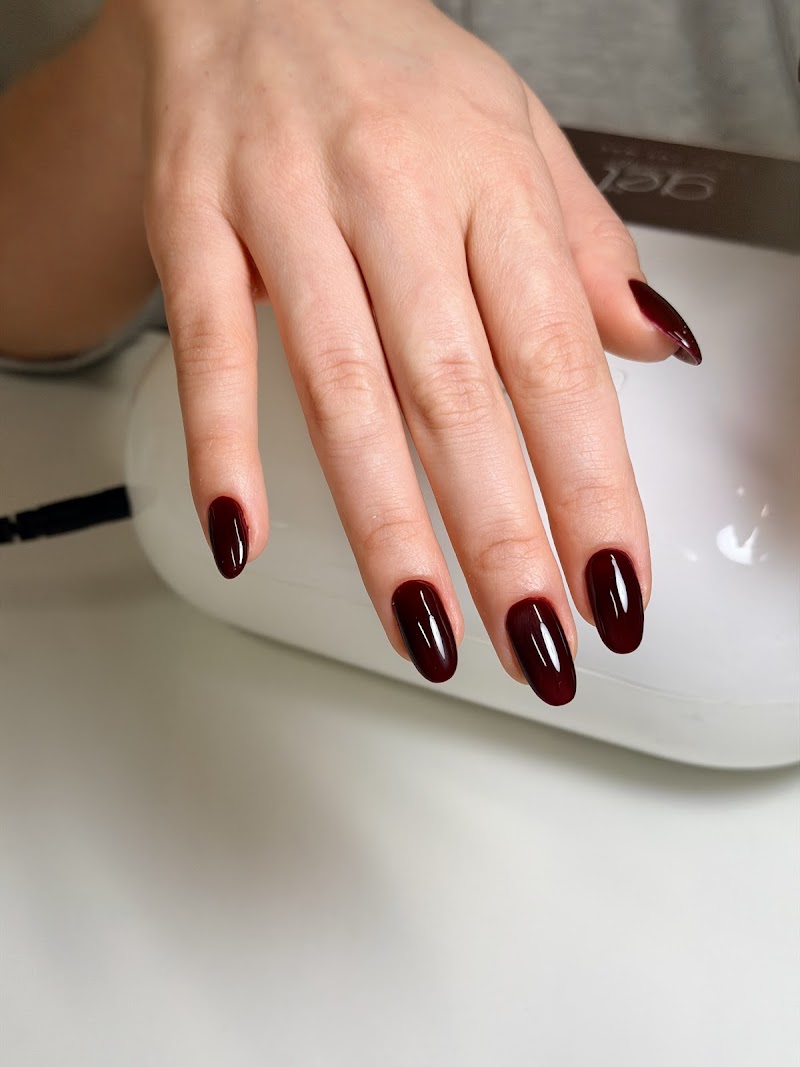 Gel-X vs Hard Gel: Which Nail Extension Is Right for You?
