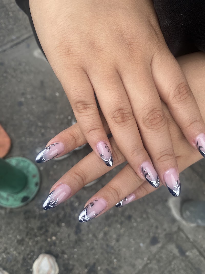 Ombré at Nail Ha'ven in New York