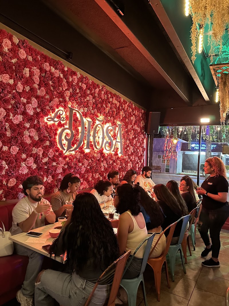 Nude Nails nail design by Eve's Nails and Spa