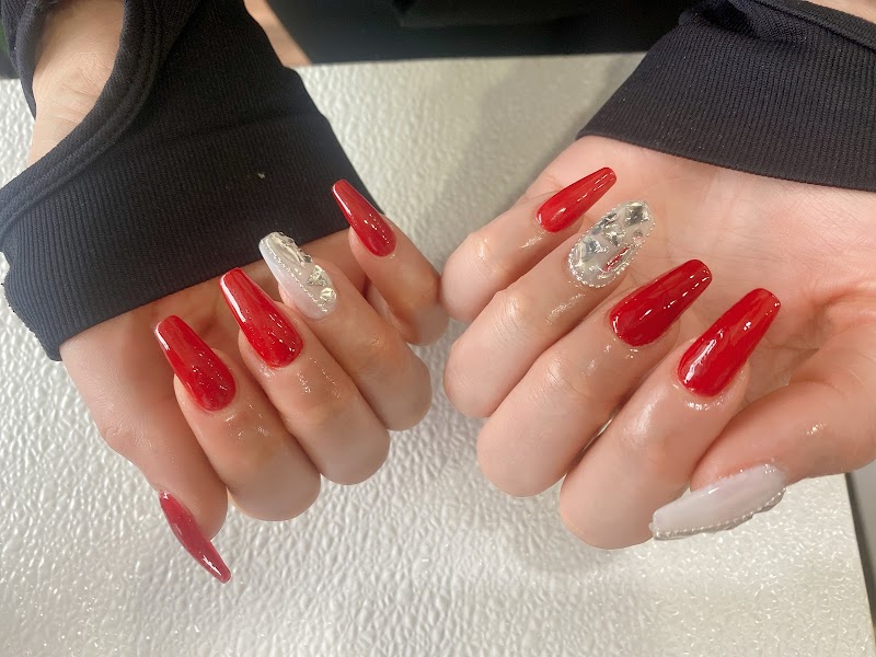 Summer Nails nail design by Shimmer Nail Spa in New York