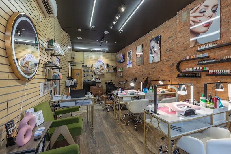 Square Nails nail design by Lounge 483