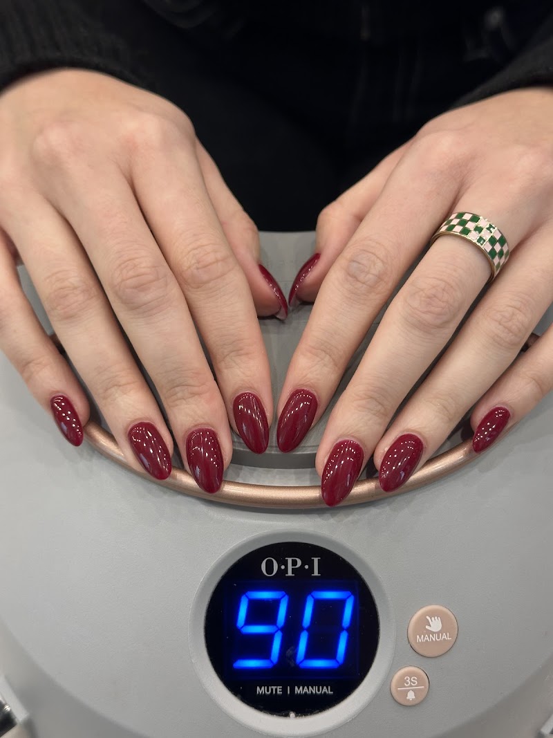 Marble Nails nail design by Golden nail spa in New York