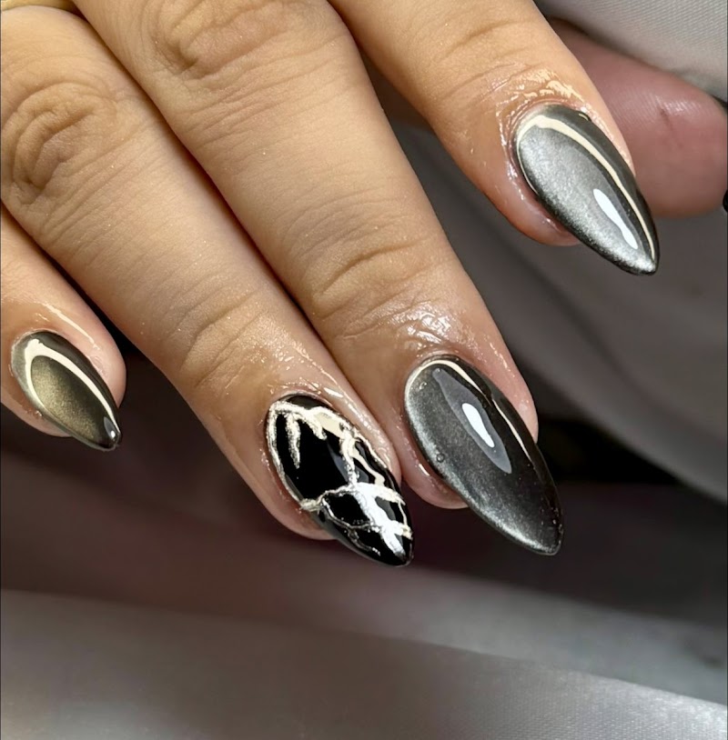 Nail Art at Le Creme Nail SPA in New York